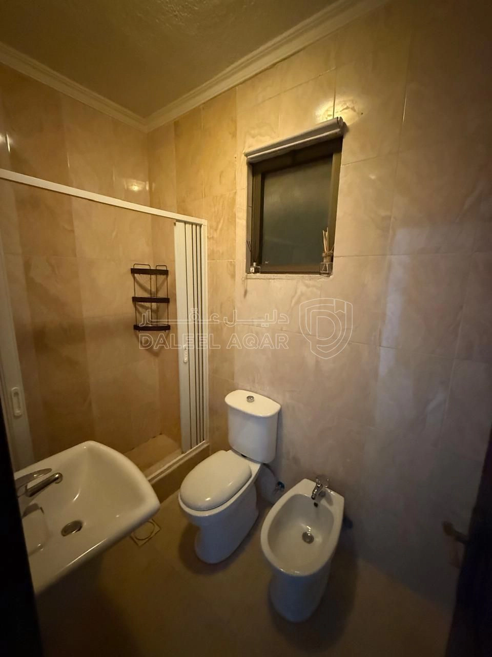 شقة في ضاحية الرشيد خلف مدرسة المنهل شارع الحاووز - 88,000 دأ - صورة 1