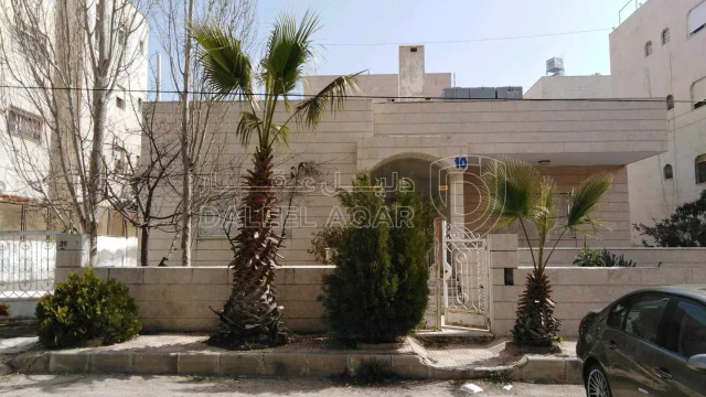 فيلا/منزل - عمان -عرقوب خلدا - بالقرب من الدفاع الجوي - 275000 دأ