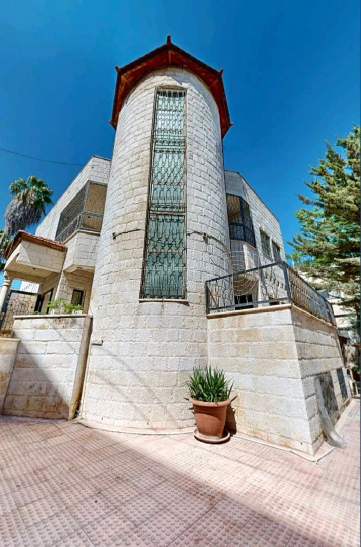 فيلا/منزل في بيت مستقل للبيع اربد قرب قصر العدل  - 118,000 دأ - صورة 1