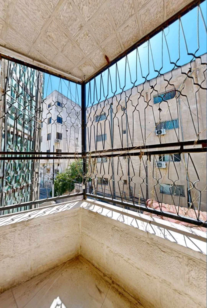 فيلا/منزل في بيت مستقل للبيع اربد قرب قصر العدل  - 118,000 دأ - صورة 1