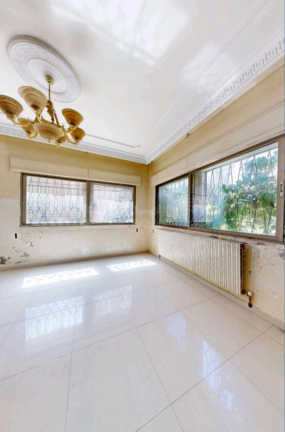 فيلا/منزل في بيت مستقل للبيع اربد قرب قصر العدل  - 118,000 دأ - صورة 1