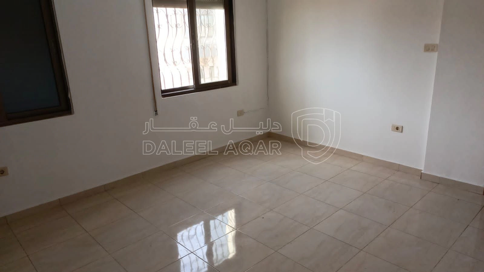 شقة في امتداد شارع الصناعة - 57,000 دأ - صورة 1