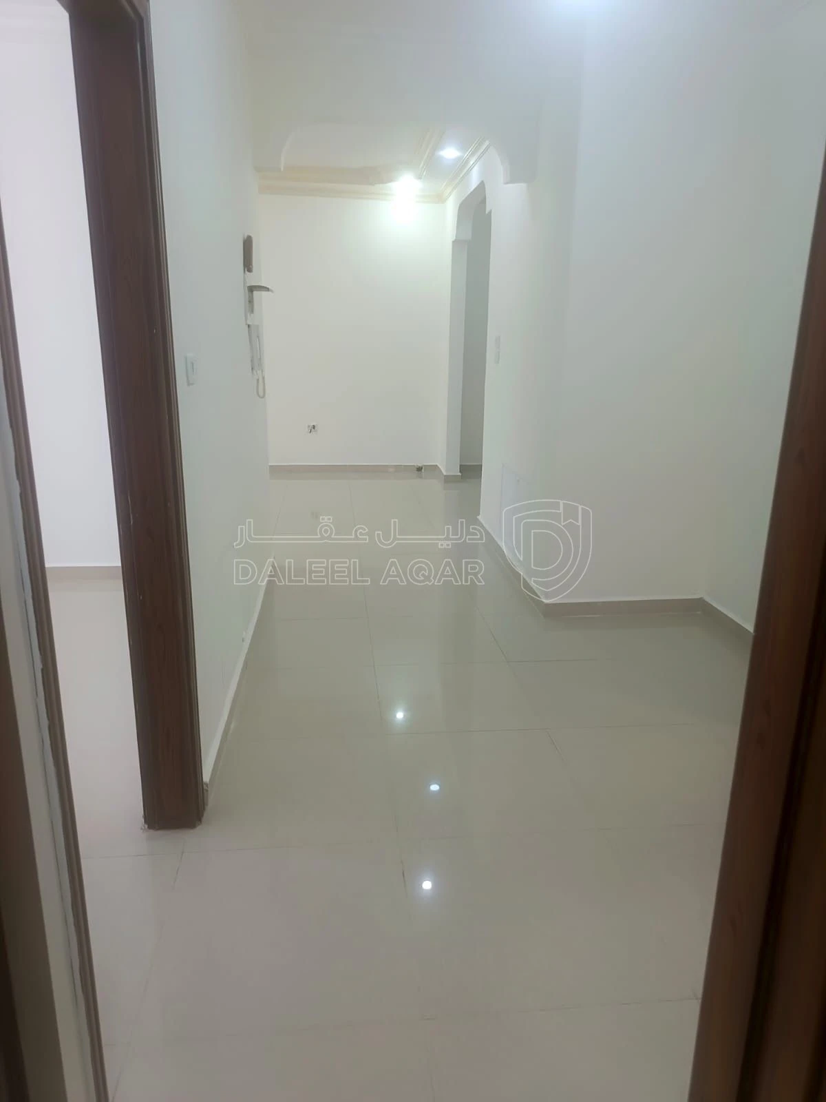شقة في اربد- ايدون/ الوطية مقابل مدرة المرساة عمارة رامي  - 48,000 دأ - صورة 3