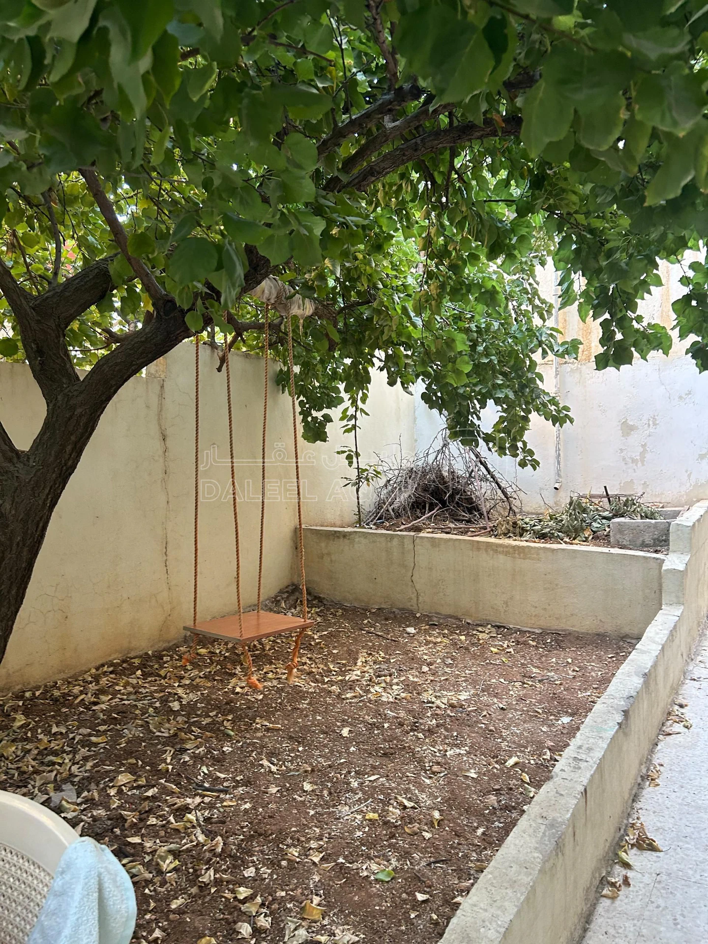 فيلا/منزل في عمان الجويده ش.عامر الشعبي قرب مدرسة البحث العلمي - 95,000 دأ - صورة 21