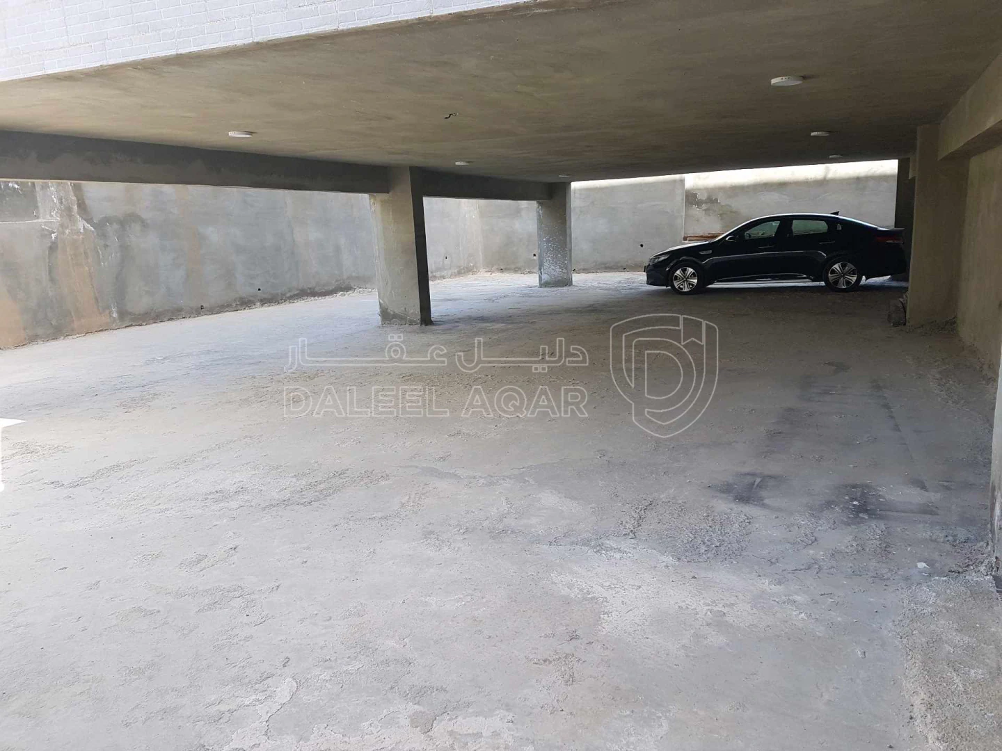 مبنى في مادبا/حنينا الغربي- مقابل مركز شباب و شابات مادبا - 600,000 دأ - صورة 1