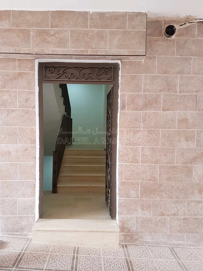 مبنى في مادبا/حنينا الغربي- مقابل مركز شباب و شابات مادبا - 600,000 دأ - صورة 1
