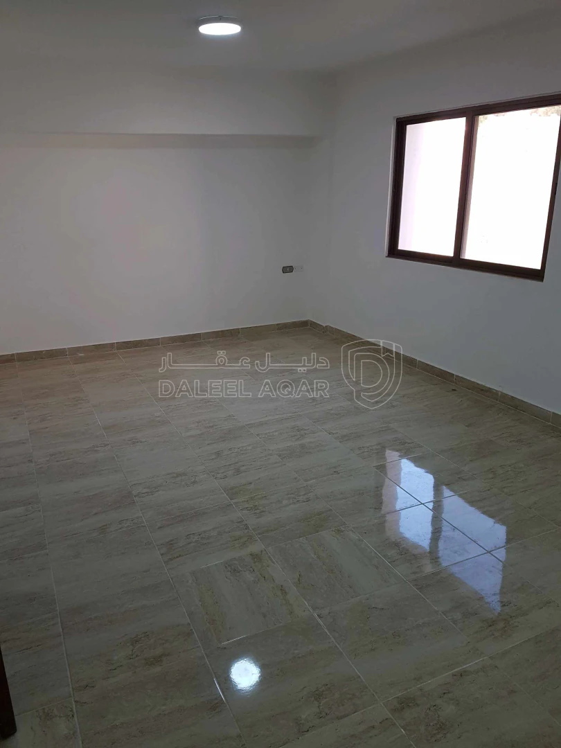 مبنى في مادبا/حنينا الغربي- مقابل مركز شباب و شابات مادبا - 600,000 دأ - صورة 1