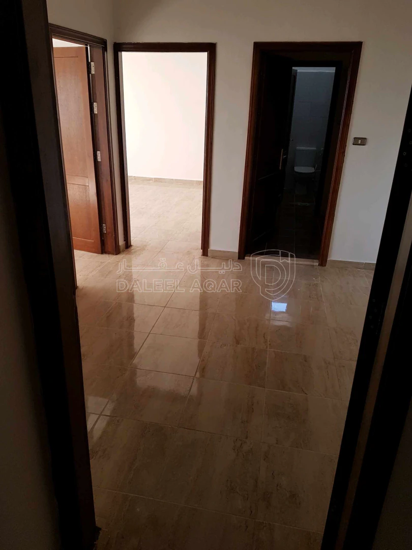 مبنى في مادبا/حنينا الغربي- مقابل مركز شباب و شابات مادبا - 600,000 دأ - صورة 1