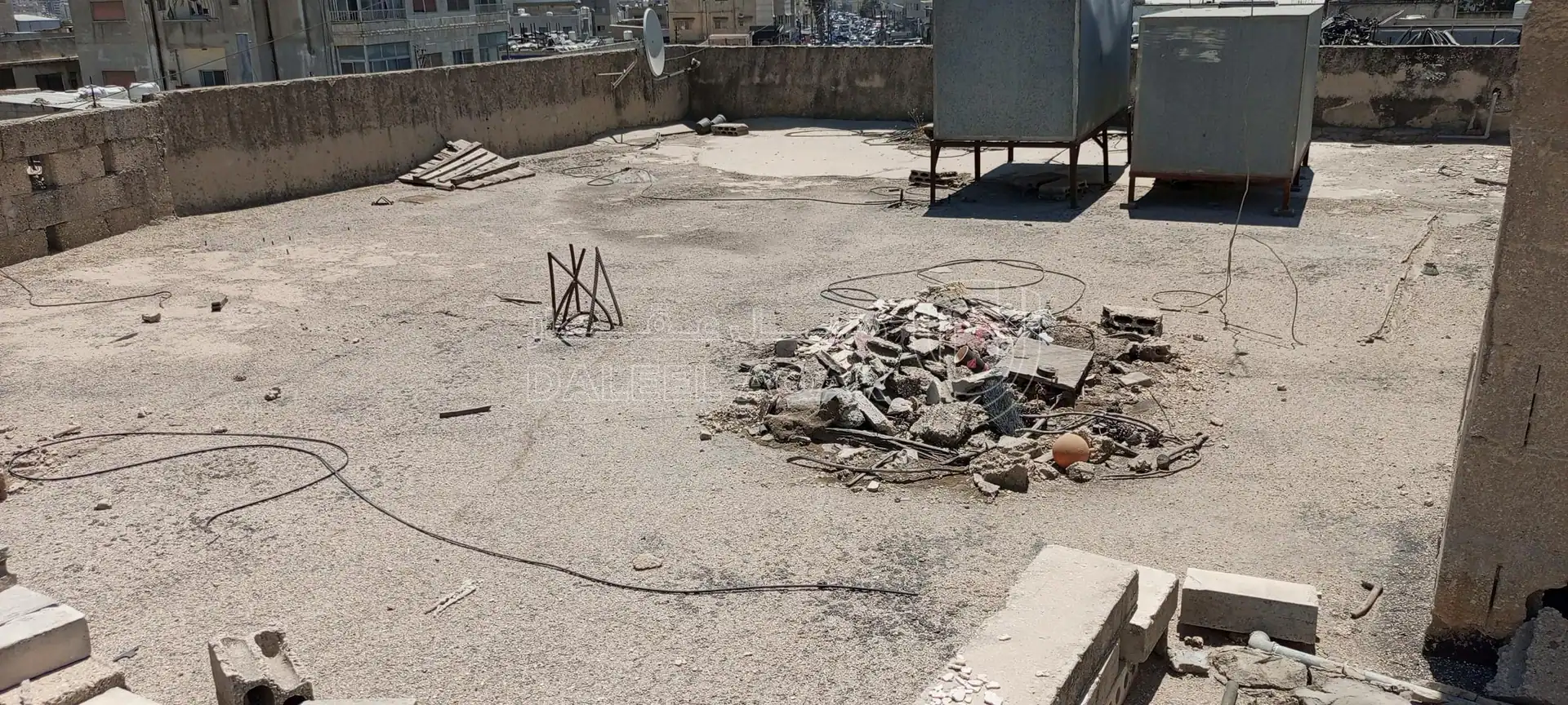 شقة في المنطقة الصناعيه البيادر شارع العمال - 30,000 دأ - صورة 1