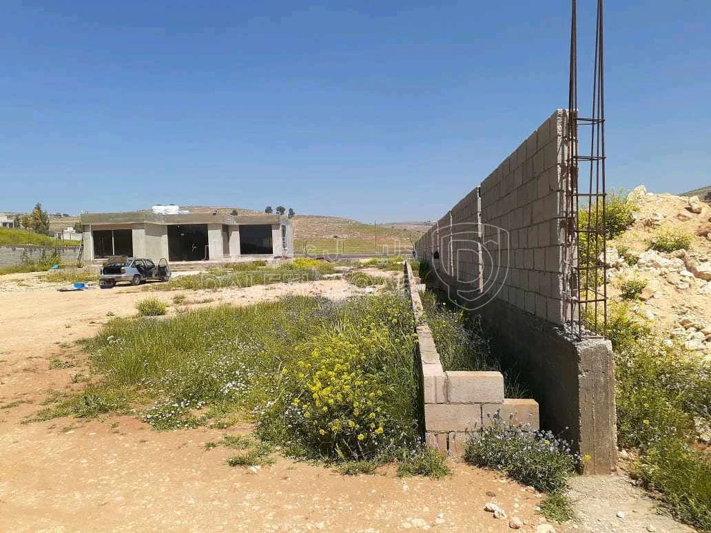 مزرعة/شاليه في طريق جرش المفرق ،شاليه مع مسبح  - 120,500 دأ - صورة 1