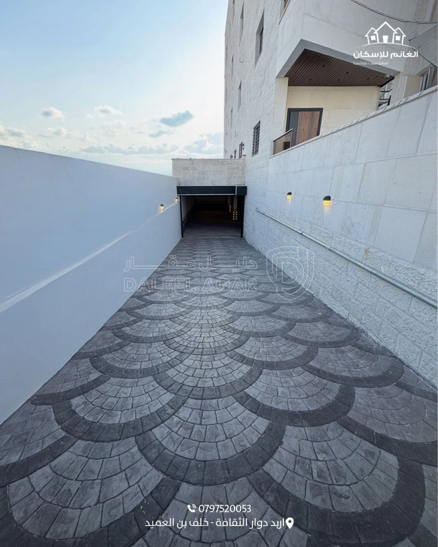 شقة في اربد - شارع البترا - خلف بن العميد  - 80,000 دأ - صورة 1