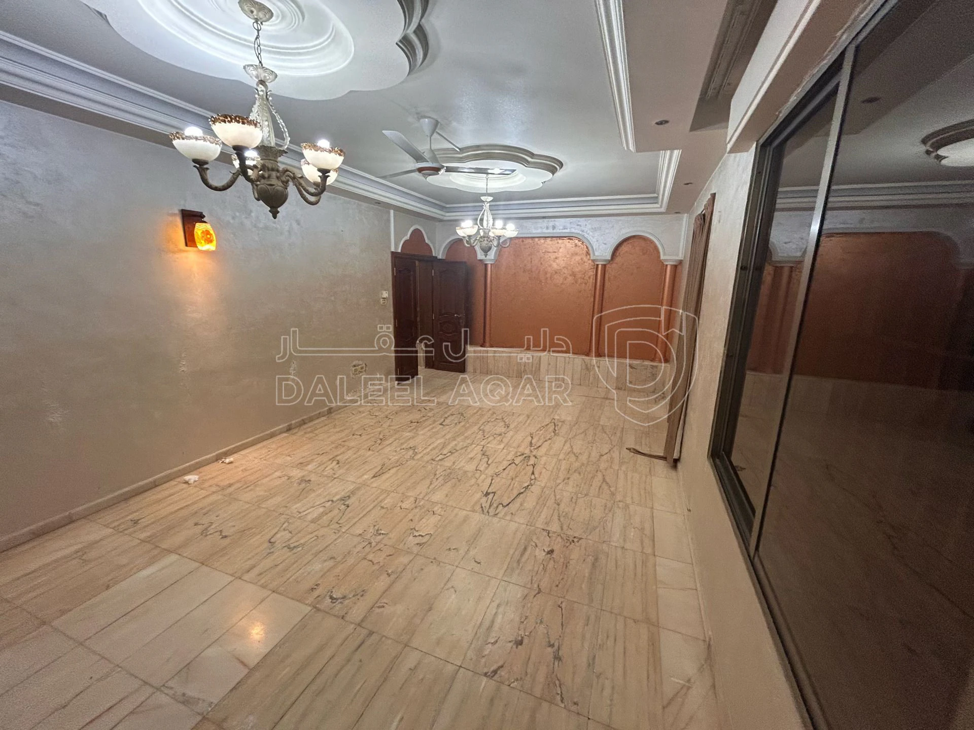 فيلا/منزل في فيلا مميزه للبيع - 550,000 دأ - صورة 8