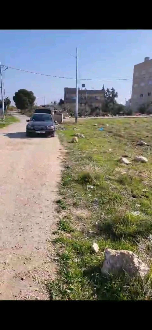 أرض في مادبا جرينة طريق مادبا الغربي مقابل أرض البحوث - 111,000 دأ - صورة 1