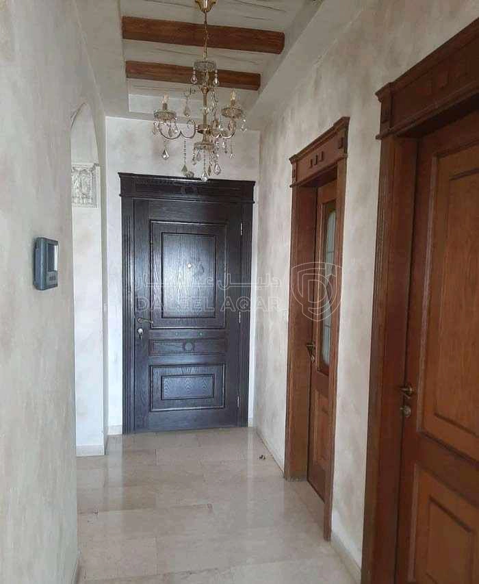 شقة في عمان حي الكرسي شقة طابق اخير للبيع - 259,000 دأ - صورة 1