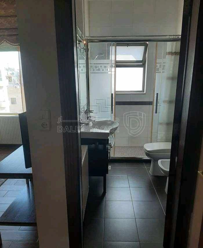 شقة في عمان حي الكرسي شقة طابق اخير للبيع - 259,000 دأ - صورة 1