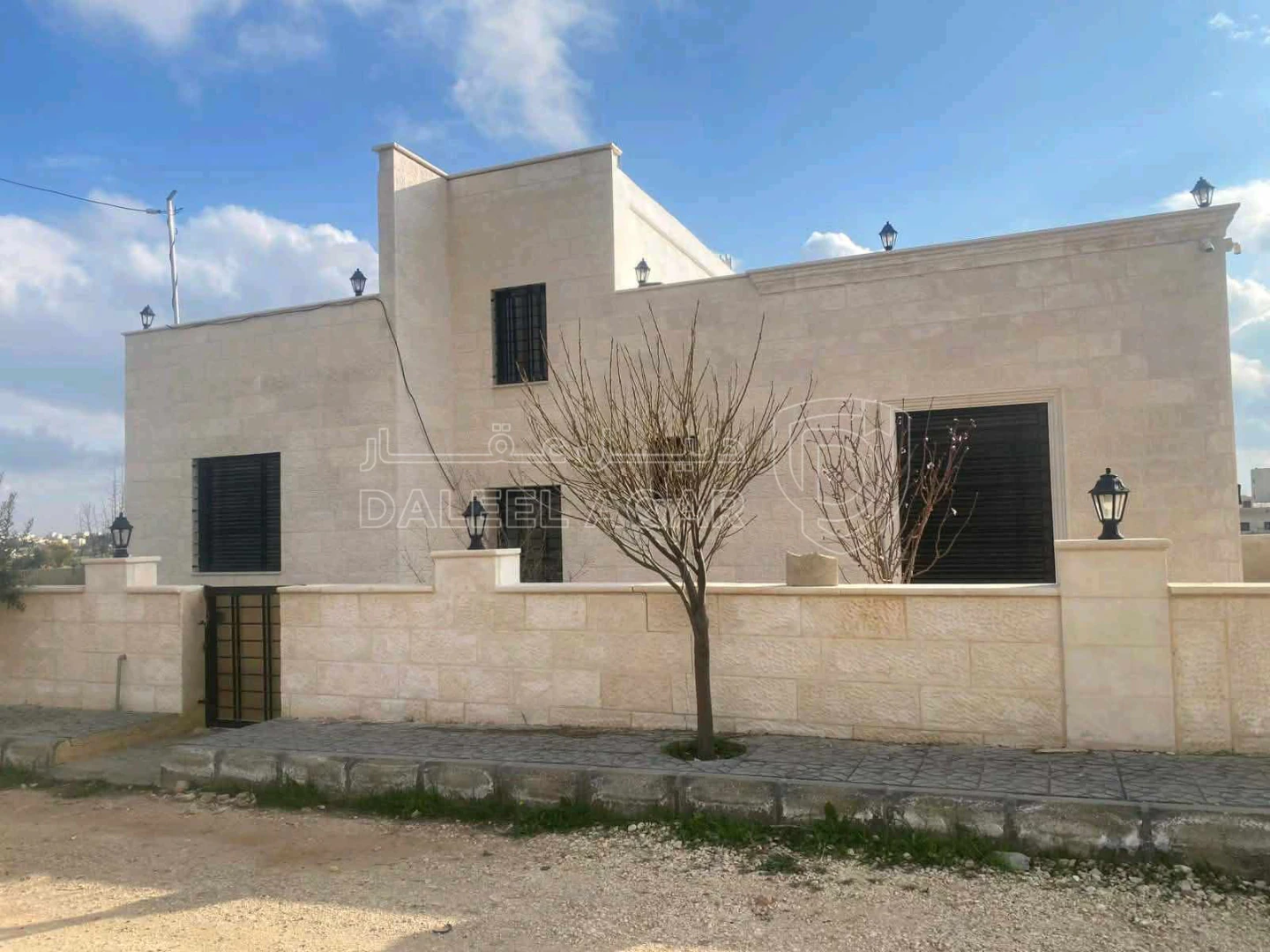 فيلا/منزل في جرينه الشرقيه - 123,000 دأ - صورة 1