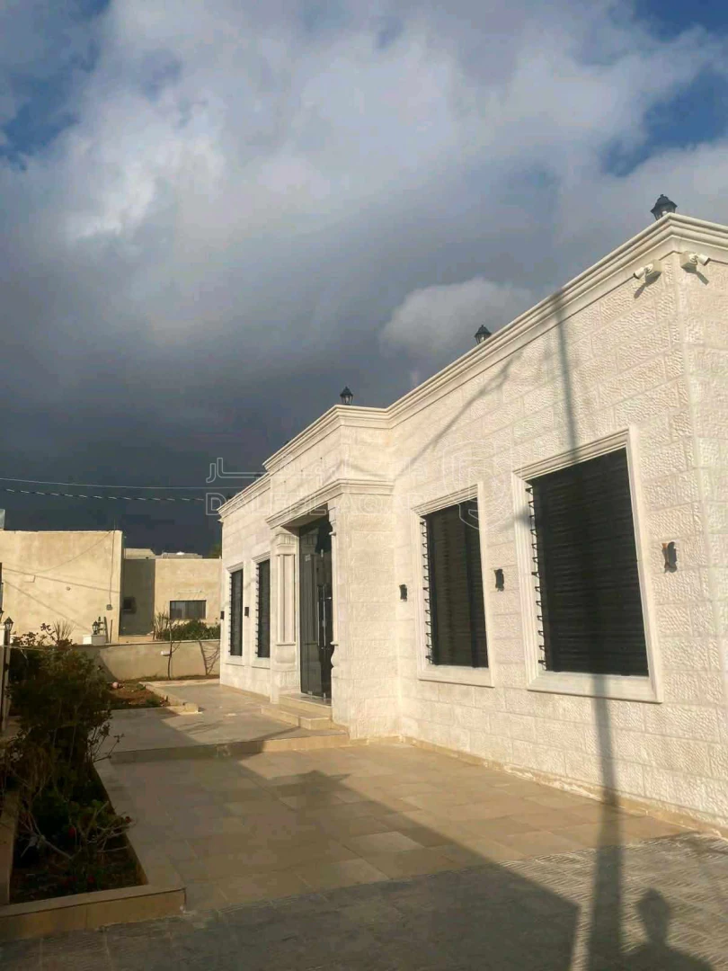 فيلا/منزل في جرينه الشرقيه - 123,000 دأ - صورة 1