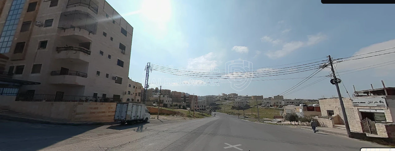 أرض في ماركا قرب دائره تسجيل شرق عمان  - 23,000 دأ - صورة 1