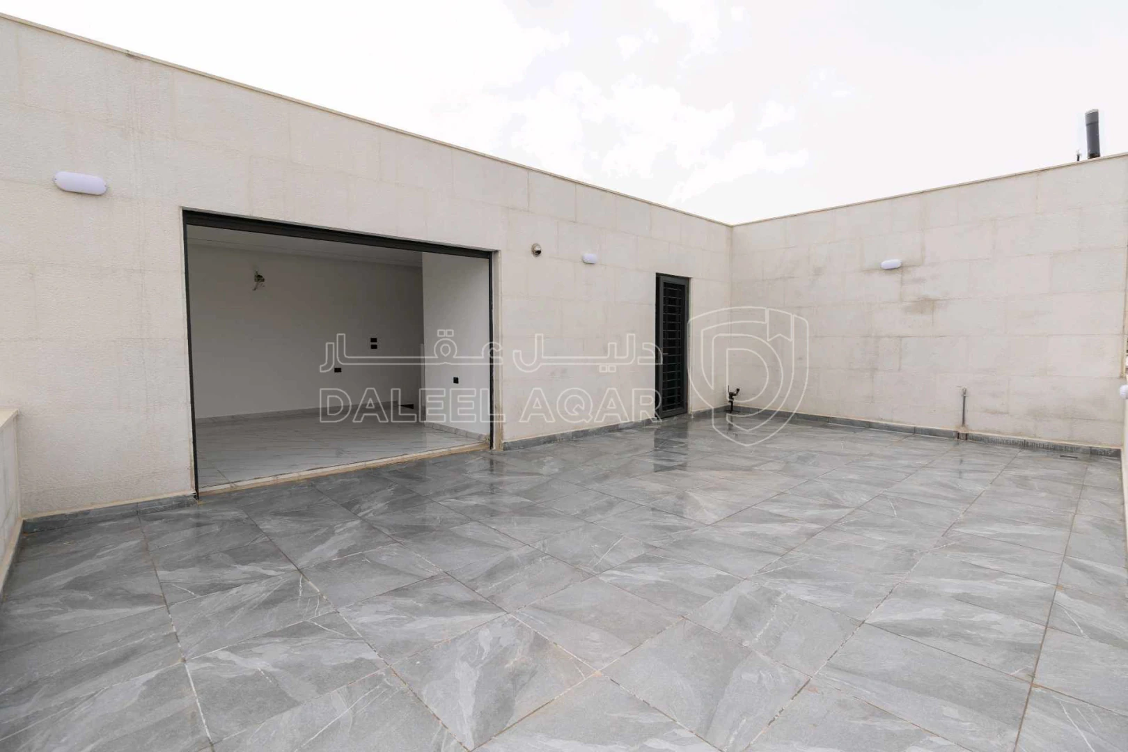 شقة في البنيات خلف الحرية مول - 92,000 دأ - صورة 1