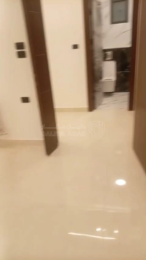 شقة في خلف جامعه البتراء - 107,000 دأ - صورة 1