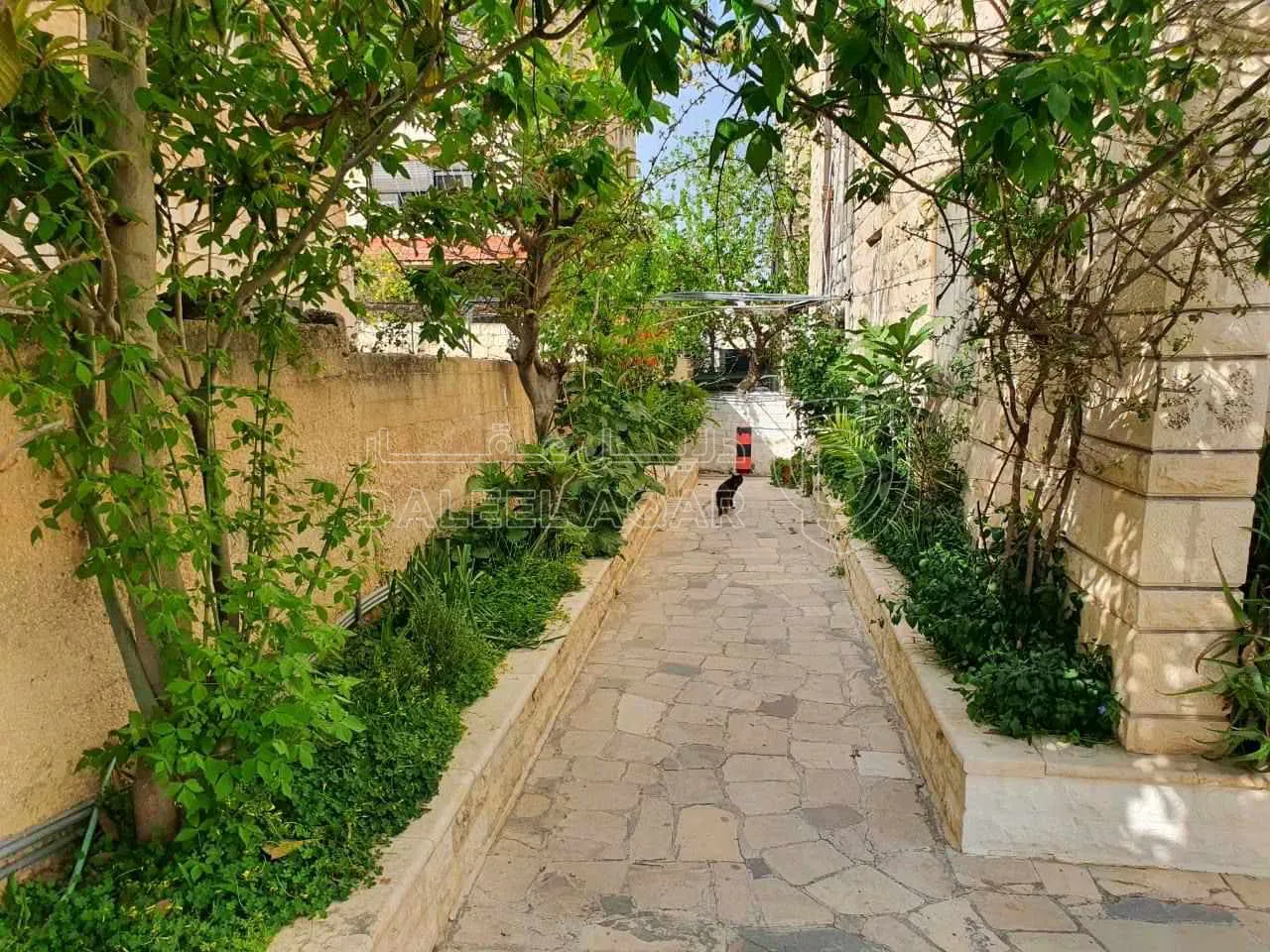 مبنى في جبل الحسين  - 200,000 دأ - صورة 1