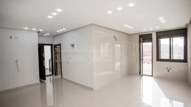 شقة - ابو علندا ضاحيه الفاروق  - 55000 دأ