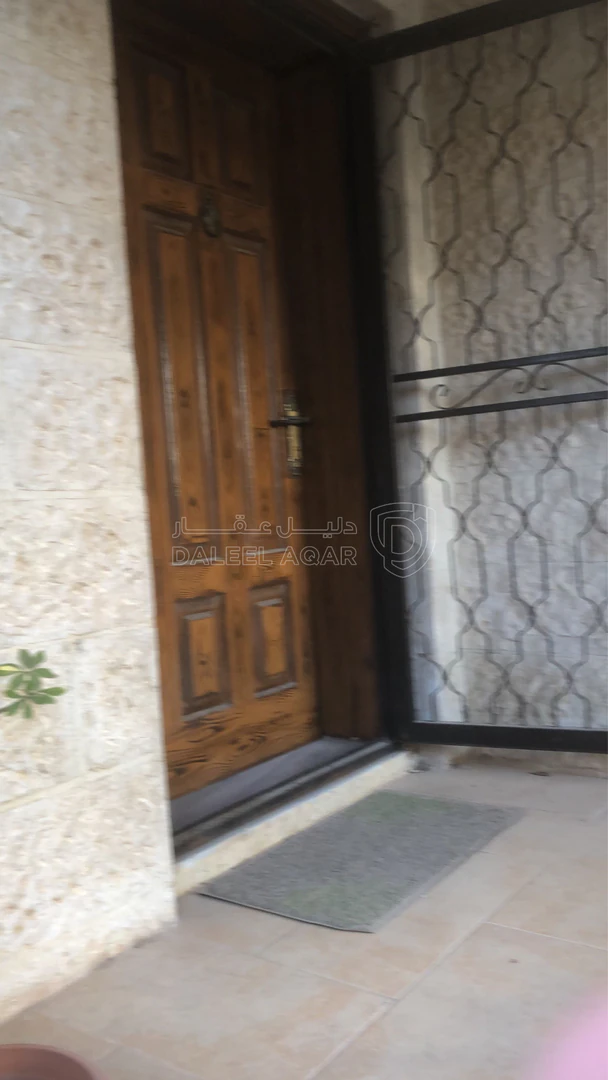 شقة في شقة واسعة فاخرة للبيع في الجبل الاخضر جرش - 75,000 دأ - صورة 1