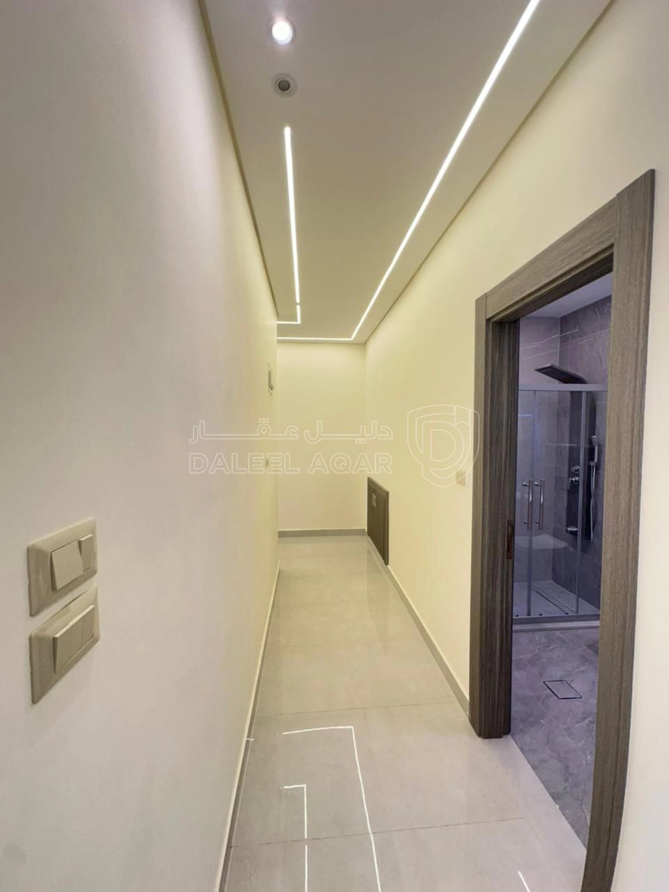 شقة في تبعد 2.5 كم عن شارع المطار - 57,000 دأ - صورة 1