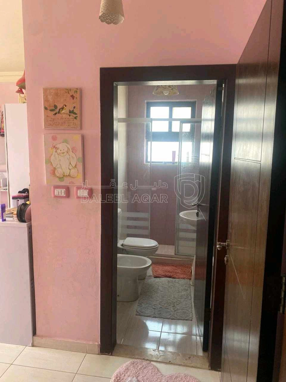 شقة في ( حي المهندسين ) بين الياسمين وحي الصاحبه - 105,000 دأ - صورة 1