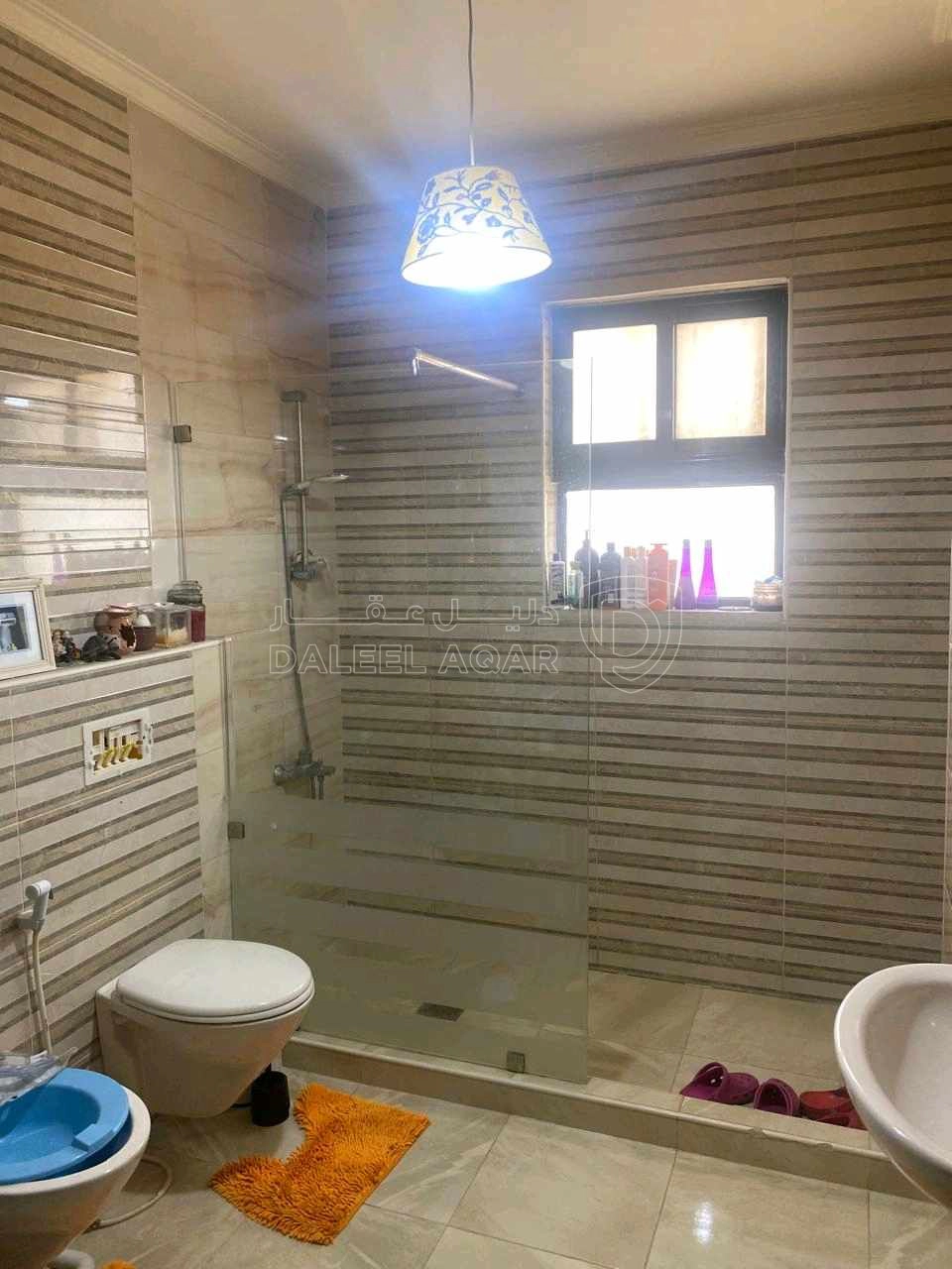 شقة في ( حي المهندسين ) بين الياسمين وحي الصاحبه - 105,000 دأ - صورة 1