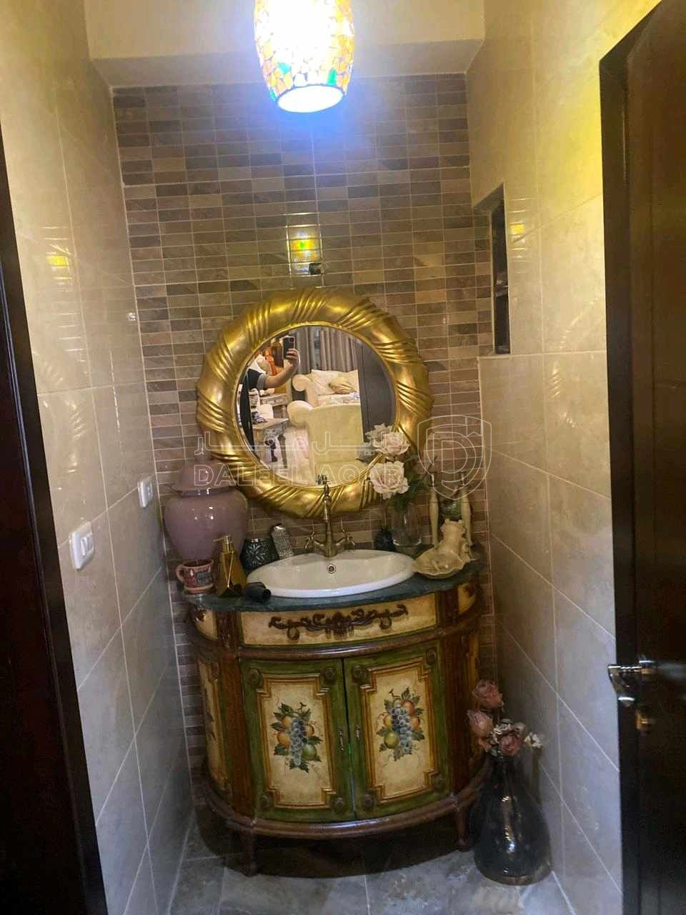 شقة في ( حي المهندسين ) بين الياسمين وحي الصاحبه - 105,000 دأ - صورة 1