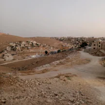 أرض في الزرقاء قرية عطل الرصيفة حوض مريزقة تقع على ثلاث ش - 33,000 دأ - صورة NaN