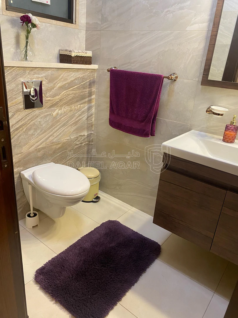 شقة في ام السماق شارع ميرزا وصفي  - 135,000 دأ - صورة 1