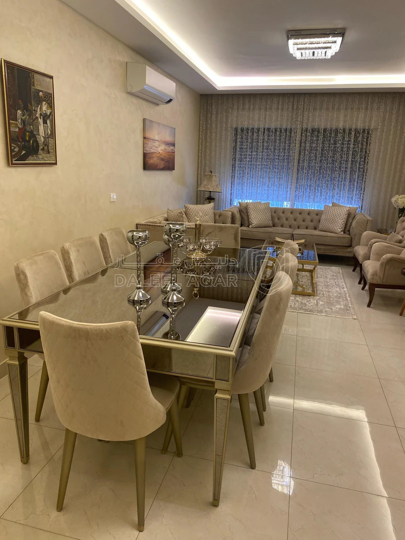 شقة في ام السماق شارع ميرزا وصفي  - 135,000 دأ - صورة 1