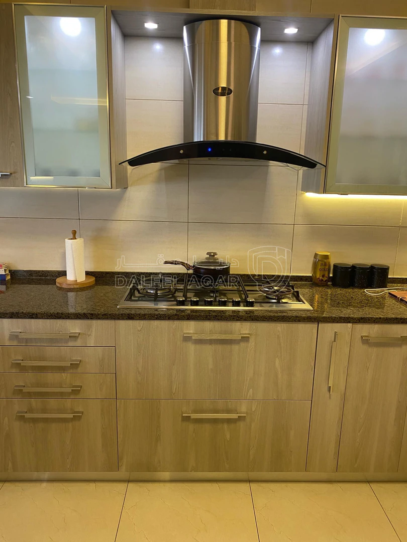 شقة في ام السماق شارع ميرزا وصفي  - 135,000 دأ - صورة 1