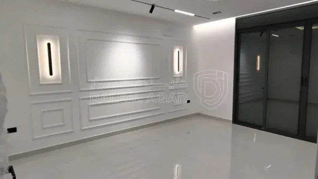 شقة - اربد مقابل الهابي لاند  - 68000 دأ