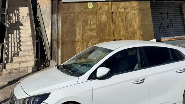مبنى في اسكان الطيبه مقابل مدرسه البنين - 80,000 دأ - صورة NaN