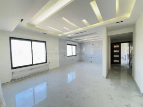 شقة في طابق اول 230 م مشروع خلدا 120 السكن الخاص - 215,000 دأ - صورة NaN
