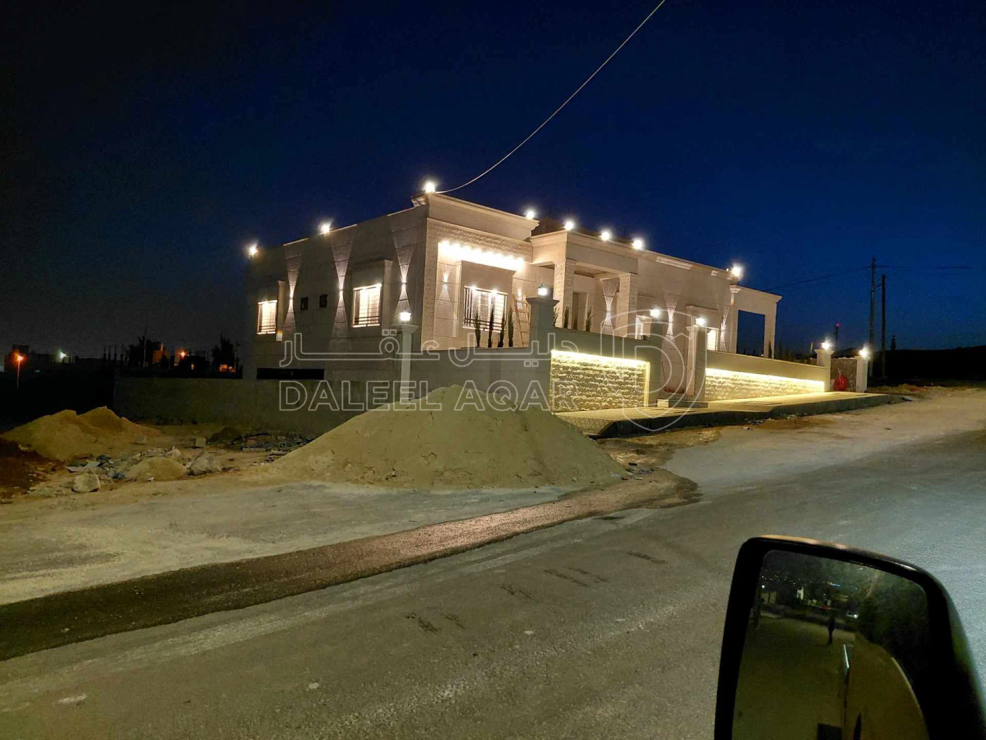 فيلا/منزل في العبدليه قرب المركز الامني - 155,000 دأ - صورة 1