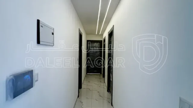 شقة -  قرب جامعة البتراء- طريق المطار (طريق&nbsp;الخدمات) - 120000 دأ
