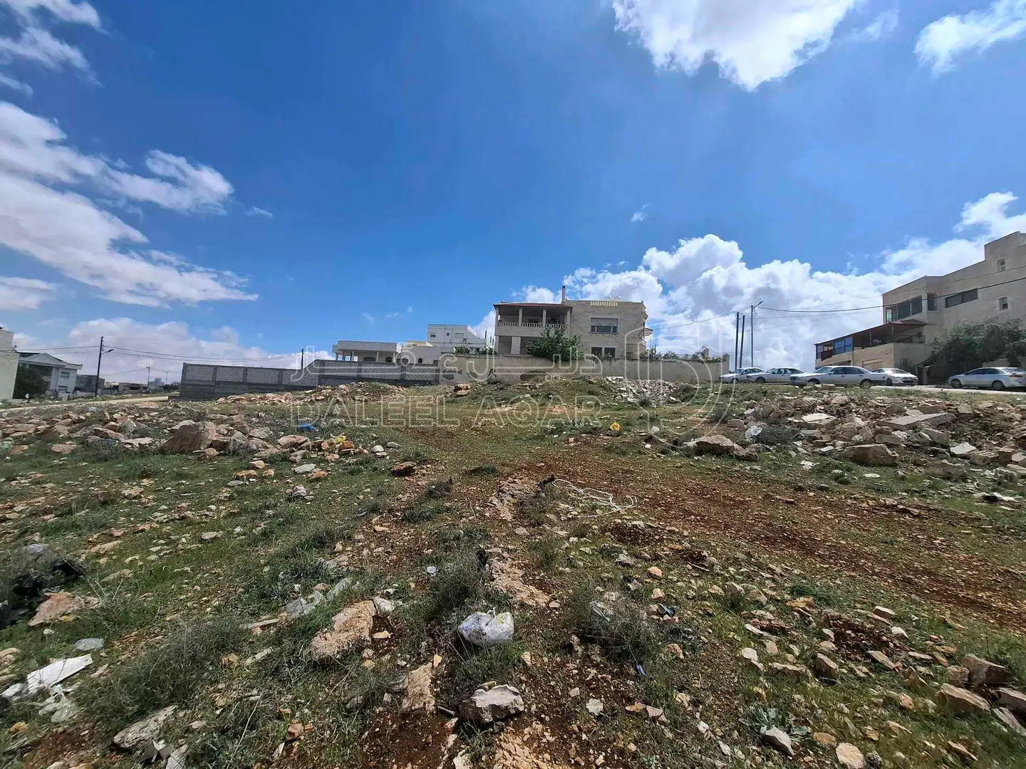 أرض في الحصن حوض ظهر الخربة  - 80,000 دأ - صورة 1