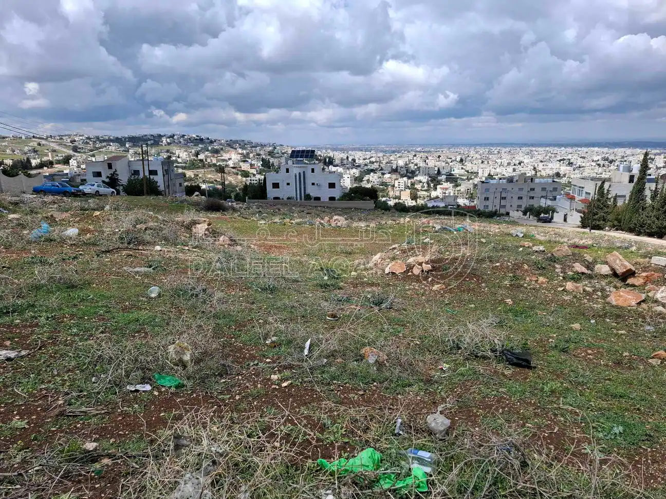 أرض في الحصن حوض ظهر الخربة  - 80,000 دأ - صورة 1