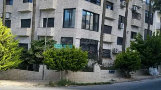 شقة - عمان ام اذينة خلف ابراج السادس - 225000 دأ