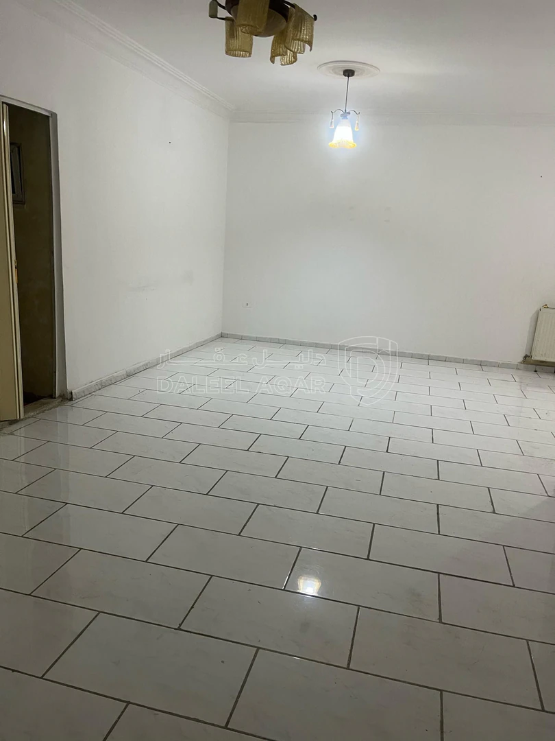 شقة في الجاردنز خلف جبري - 73,000 دأ - صورة 1