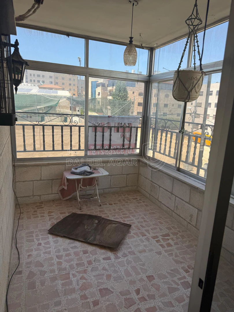 شقة في الدوار السابع مقابل ناد الجيل الجديد دخلة الترخيص - 67,000 دأ - صورة 1