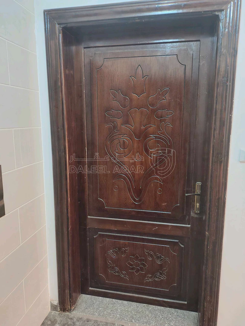 شقة في مادبا حنينا شرق مسجد المسيح وصالة الزينات  - 55,000 دأ - صورة 1