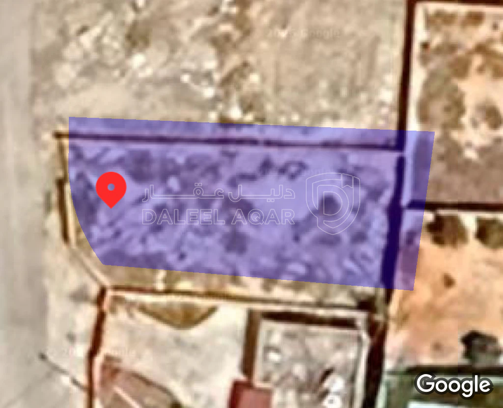 أرض في ارض محاطة بسور بين شاليهات يمكن بناء شاليه او منزل - 15,000 دأ - صورة 1