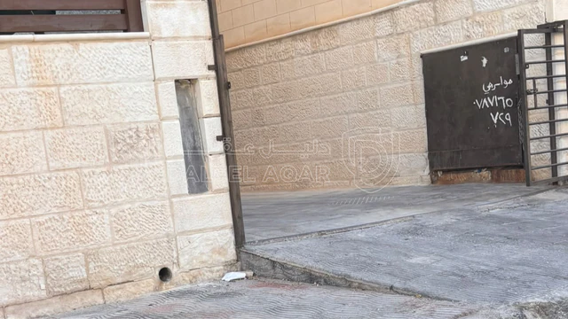 شقة في الزرقاء -جبل طارق قرب المحكمة الشرعية - 39,000 دأ - صورة NaN