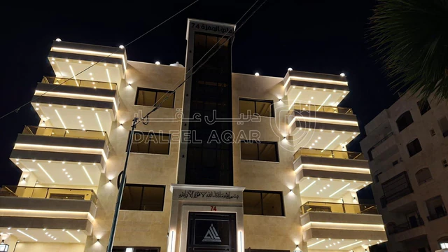 شقة - طريق المطار - خلف المدارس العالمية  - 112000 دأ