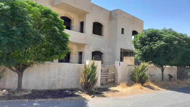 فيلا/منزل - عمان - مرج الحمام  - 280000 دأ